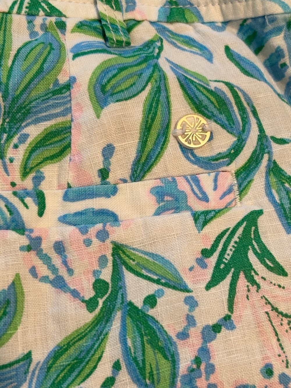 Lilly Pulitzer Aldora Linen Shorts in Resort White Just a Pinch print. - Picture 7 of 11